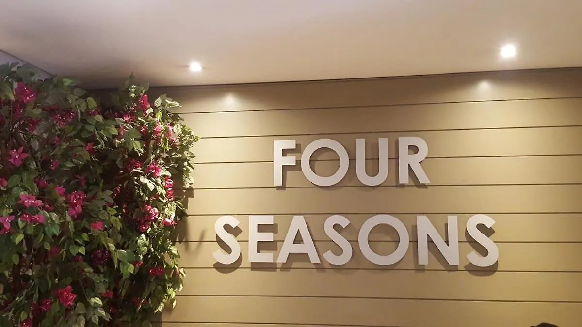 Four Seasons City Apartment 1202: Onsite Parking, Roof Top Pool & Gym Κέιπ Τάουν